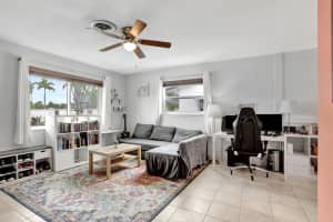 4902 27 Way, Tamarac, FL 33309 - MLS#R11104882