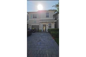 1677 Se 8th Avenue, Homestead