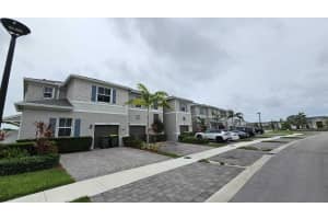 1677 SE 8th Avenue, Homestead, FL 33034 - MLS#R11104885