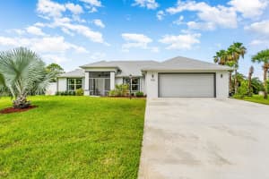 760 Holden Avenue, Sebastian, FL 32958 Sold 07/28/25