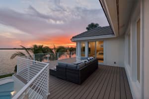 526 Point Lane, Vero Beach, FL 32963 Sold 08/15/25