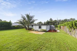 2417 Country Oaks Lane, Palm Beach Gardens, FL 33410 Sold 08/18/25