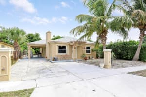 162 W 24th Street, Riviera Beach, FL 33404 - MLS#R11105034