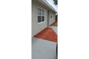 715 SW Duval Avenue, Port Saint Lucie, FL 34983 - MLS#R11105159