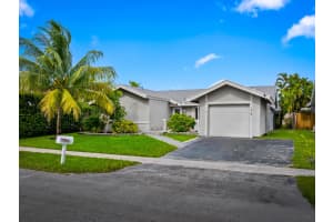1318 SW 82nd Terrace, North Lauderdale, FL 33068 - MLS#R11105202