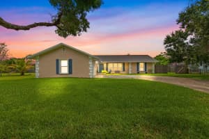 105 Sandalwood Drive, Fort Pierce
