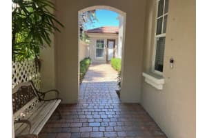 1820 Flower Drive, Palm Beach Gardens, FL 33410 - MLS#R11105247