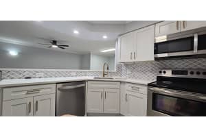 400 Scotia 203 Drive 203, Hypoluxo, FL 33462 - MLS#R11105271