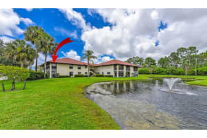 390 Sw South River Drive 202, Stuart