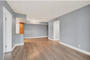 744 Executive Center Drive 14, West Palm Beach, FL 33401 - MLS#R11105341