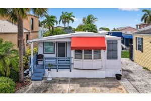 559 Nettles Boulevard, Hutchinson Island, FL 34949 - MLS#R11105380