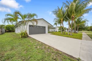 121 Puffin Court, Royal Palm Beach, FL 33411 Sold 11/04/25