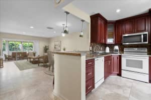 374 Bennington Lane, Lake Worth, FL 33467 - MLS#R11105386