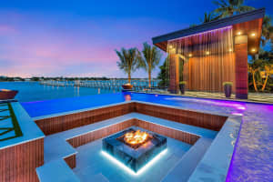 416 Lake Drive, Lantana, FL 33462 - MLS#R11105403