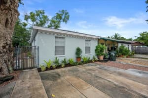 5880 S 38th Street, Greenacres, FL 33463 Sold 11/06/25