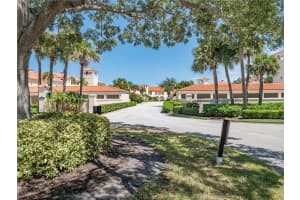 5010 Harmony Circle 203, Vero Beach, FL 32967 - MLS#R11105441