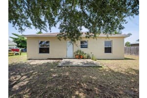 913 SE Forrest Park Drive, Stuart, FL 34994 - MLS#R11105448