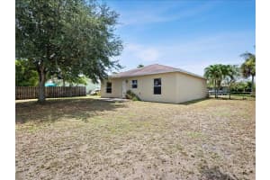 913 SE Forrest Park Drive, Stuart, FL 34994 - MLS#R11105448