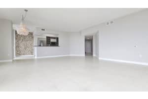 410 Evernia Street 701, West Palm Beach, FL 33401 - MLS#R11105484