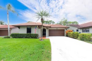 2784 Sw Willowood Circle, Palm City
