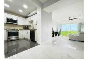 4164 Inverrary Drive 404, Lauderhill