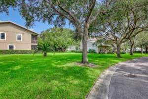 18390 Se Wood Haven Lane E, Jupiter