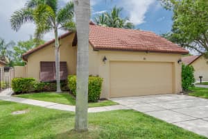 85 Ironwood Way N, Palm Beach Gardens, FL 33418 - MLS#R11105582