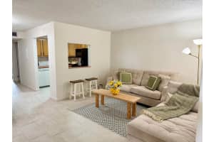 200 Village Green Circle E 310, Palm Springs, FL 33461 - MLS#R11105600