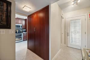 210 Captains Walk 710, Delray Beach, FL 33483 - MLS#R11105624