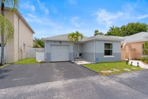 4424 SW 72nd Terrace, Davie, FL 33314 Sold 08/13/25