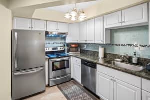 803 NE 2nd Avenue, Delray Beach, FL 33444 - MLS#R11105655