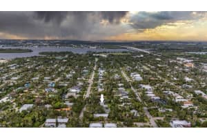 785 Dahlia Lane, Vero Beach, FL 32963 Sold 08/18/25