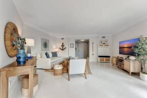120 SE 5th Avenue 426, Boca Raton, FL 33432 - MLS#R11105724