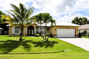 1609 SE Ridgewood Street, Port Saint Lucie, FL 34952 - MLS#R11105816