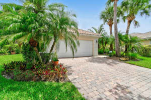 8903 SE Hawks Nest Court, Hobe Sound, FL 33455 Sold 08/22/25