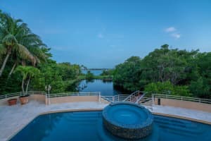 49 W High Point Road, Sewalls Point, FL 34996 - MLS#R11105830