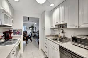 114 Oxford 200, West Palm Beach, FL 33417 - MLS#R11105831