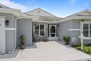 6659 NE Picante Circle, Fort Pierce, FL 34950 - MLS#R11106114