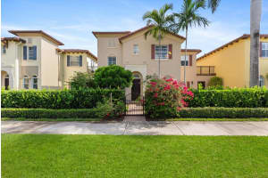 106 Via Floresta Drive, Boca Raton