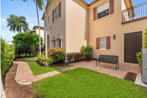 106 Via Floresta Drive, Boca Raton, FL 33487 - MLS#R11106128