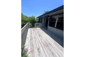 602 Centre Court SW 202, Vero Beach, FL 32962 - MLS#R11106137