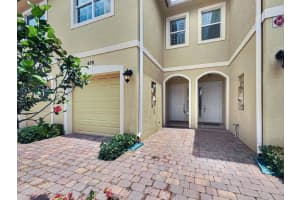 676 SW Glen Crest Way, Stuart, FL 34997 Sold 08/22/25