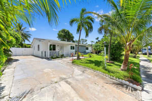 5574 Lake Geneva Drive, Lake Worth