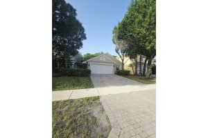152 Canterbury Place, Royal Palm Beach