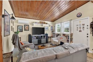 325 Jeffery Street, Boca Raton, FL 33487 Sold 08/22/25