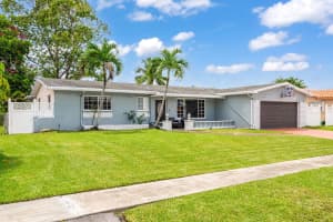 1740 NW 113 Avenue, Pembroke Pines, FL 33026 - MLS#R11106402