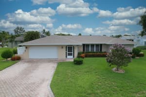 121 Queen Ann Court, Hutchinson Island, FL 34949 Sold 11/05/25