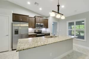 242 SW South Quick Circle, Port Saint Lucie, FL 34953 - MLS#R11106409