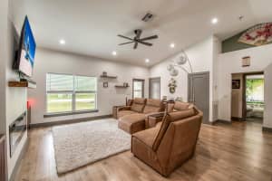 11419 NE 3rd Circle, Okeechobee, FL 34972 Sold 09/29/25