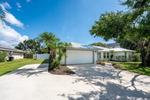 1004 W Weatherbee Road, Fort Pierce, FL 34982 Sold 08/06/25